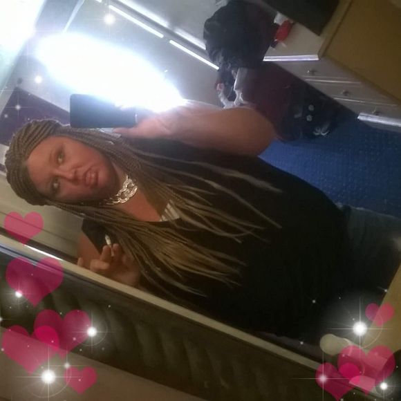 Meet your Posher, Amanda - Picture 1 of 1